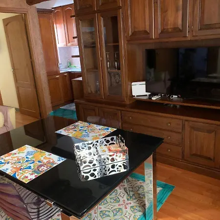 Apartman Mela's House