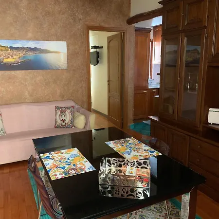 Mela's House Apartman